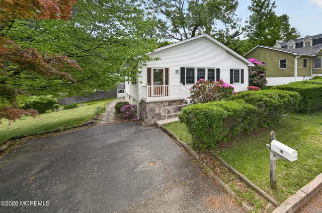 16 Oneida Avenue, Atlantic Highlands, NJ 07716