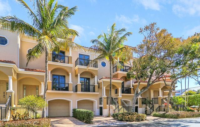 703 Del Sol Cir, Tequesta, FL 33469