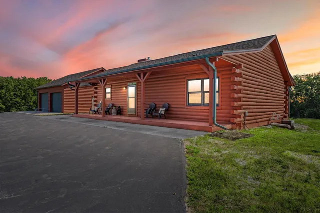 3825 West 6 1/2 Mile ROAD, Caledonia, WI 53108