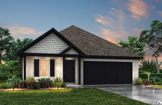 2112 SW 43rd St, Lawton, OK 73505