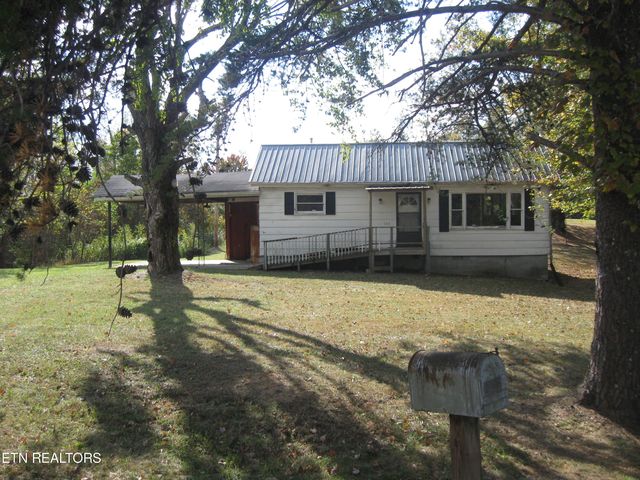760 Rock House Rd, Pioneer, TN 37847