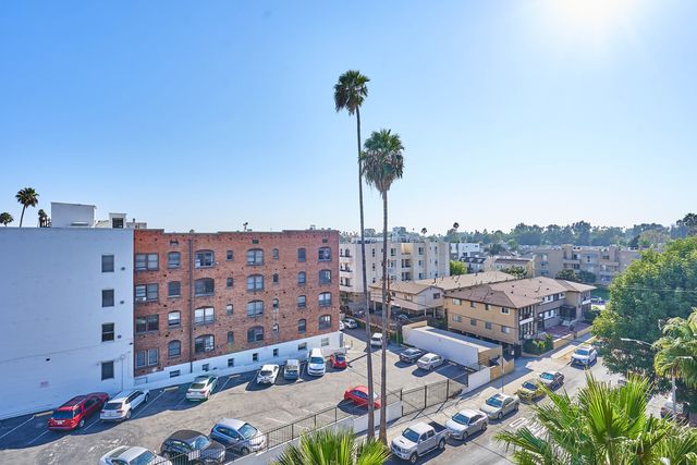 345 S  Gramercy Pl #403, Los Angeles, CA 90020