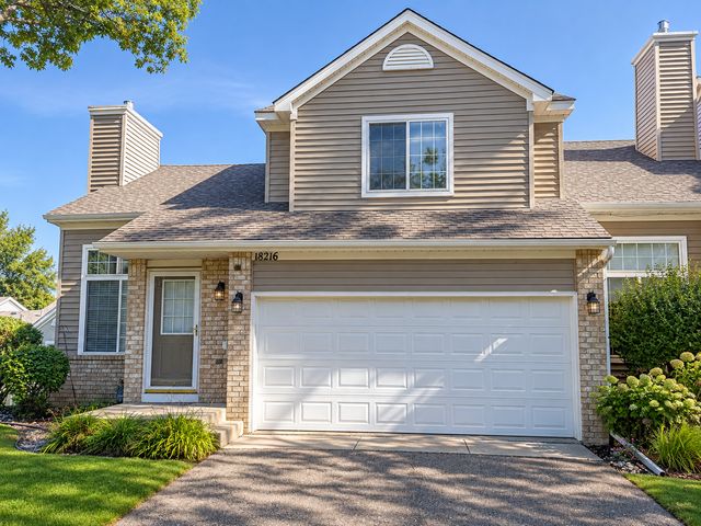 18216 Warbler Ln, Eden Prairie, MN 55346