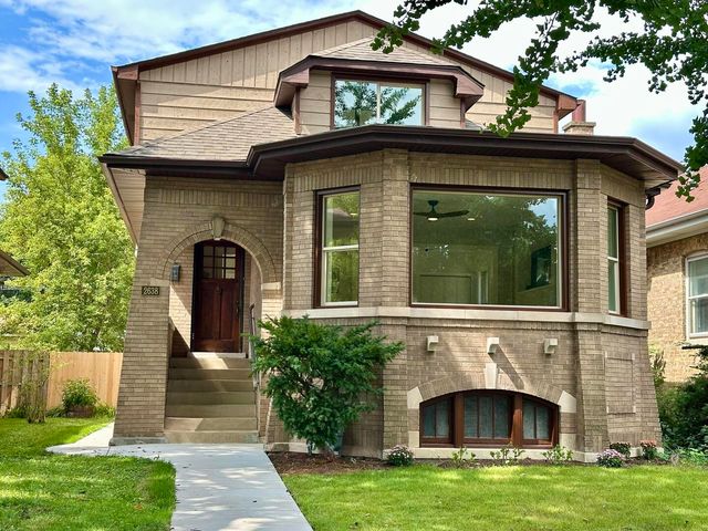 2638 N  Central Park Ave, Evanston, IL 60201
