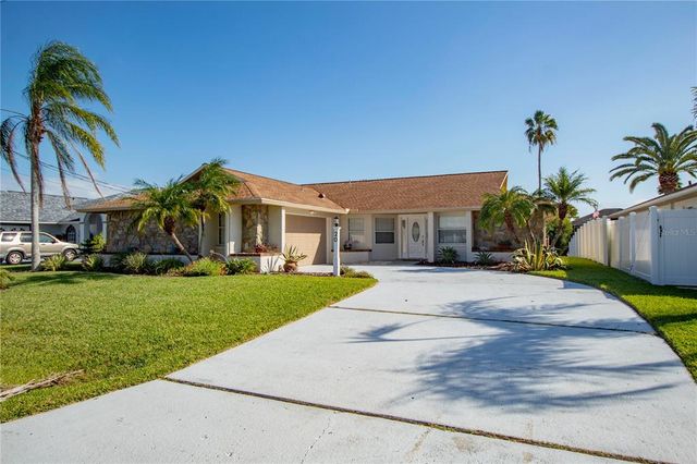 20 Coconut Ct, Palm Coast, FL 32137