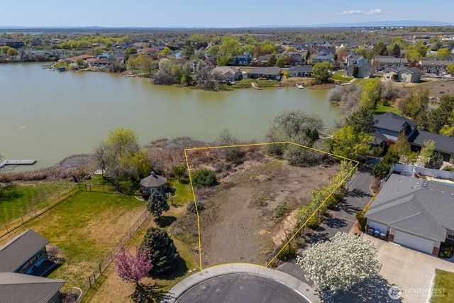 1045 S Laguna Drive, Moses Lake, WA 98837