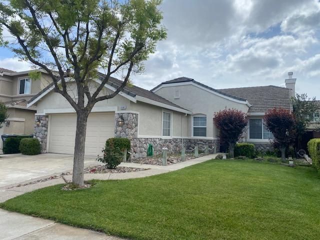 2162 Golden Gate Dr, Tracy, CA 95377