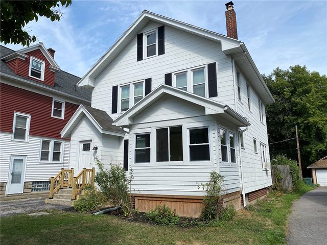 802 Merchants Rd, Rochester, NY 14609