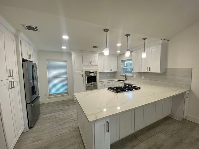 4831 Wickview Ln, Houston, TX 77053