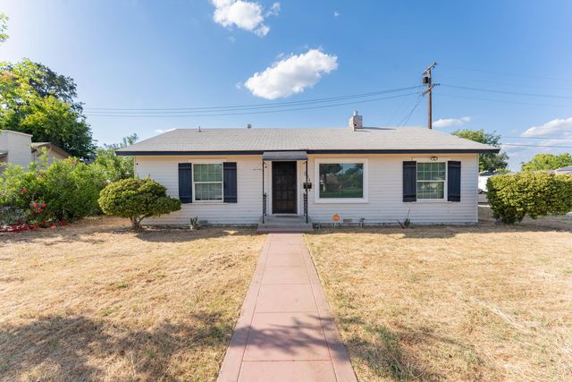 504 W Bush Street, Lemoore, CA 93245