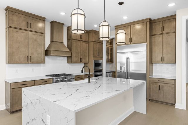 5959 Hunt Valley Dr, Spring Hill, TN 37179