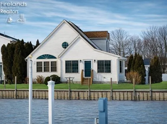 1551 N  Anchor Ave, Port Clinton, OH 43452