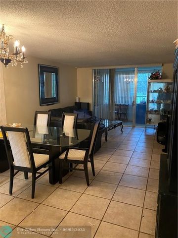 2900 NW 48th Ter #106, Lauderdale Lakes, FL 33313