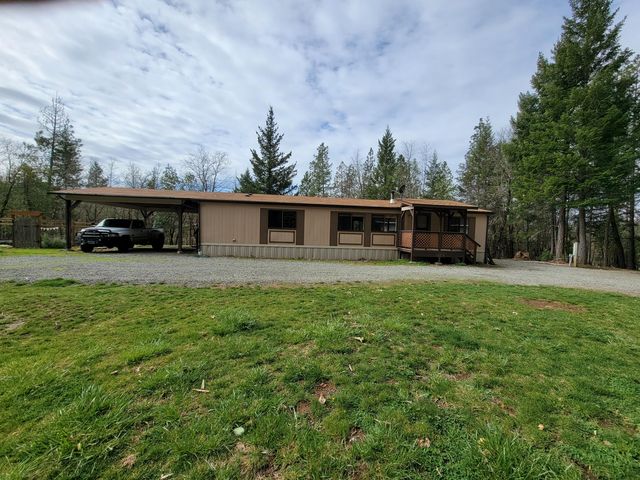 201 Lamont Way, Cave Junction, OR 97523