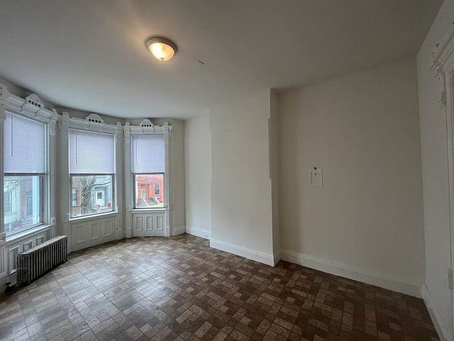 83 Cornelia St #3, Brooklyn, NY 11221