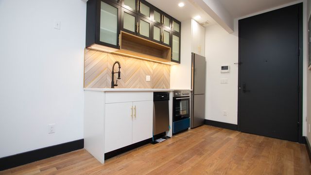 1610 New York Ave #3B, Brooklyn, NY 11210