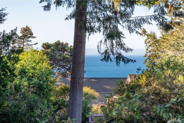 35387 Fly Cloud Rd, The Sea Ranch, CA 95497