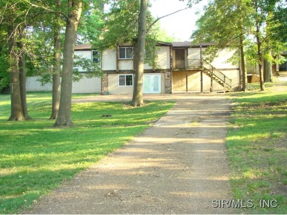 401 E  2nd St, Okawville, IL 62271