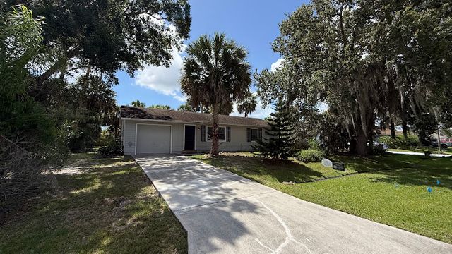 2325 SW Pamona St, Port Saint Lucie, FL 34953