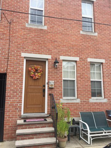 2121 Clymer St, Philadelphia, PA 19146