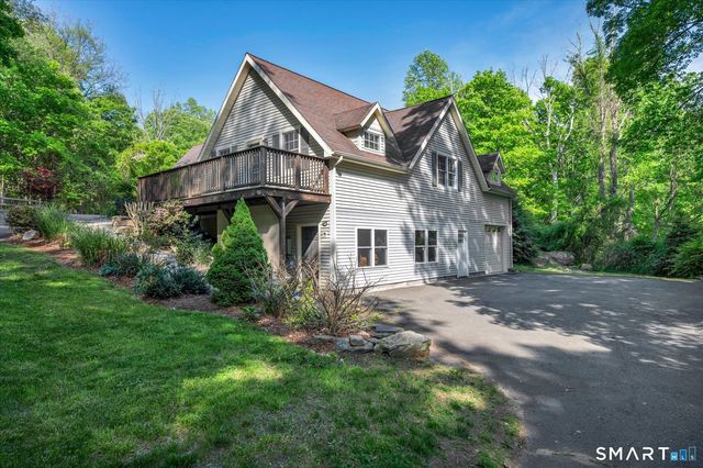 19 Moodus Leesville Road, Moodus, CT 06469