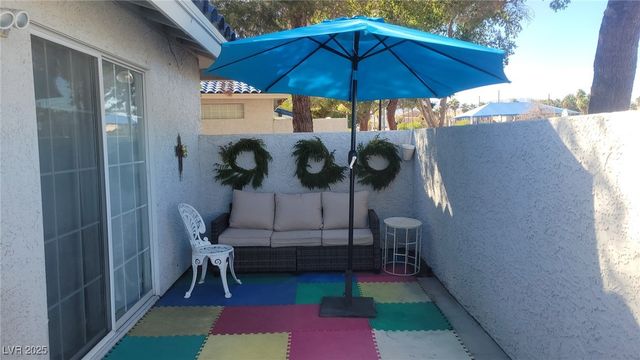 2140 Willowbury Dr #A, Las Vegas, NV 89108