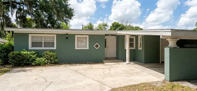 6102 Oakcrest Cir, Orlando, FL 32808