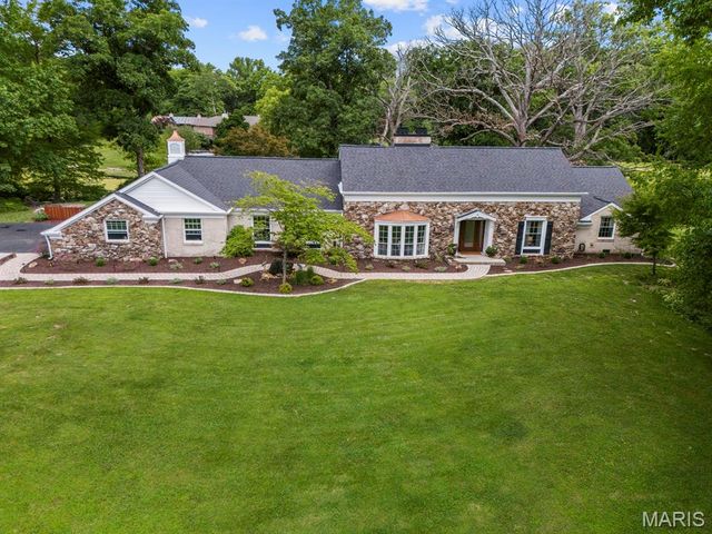 4601 Kimberly Lake Ln, Swansea, IL 62226