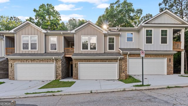 2576 Mills Commons Dr, Decatur, GA 30034