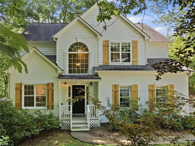 1195 Greenwood Acres Dr, Cumming, GA 30040
