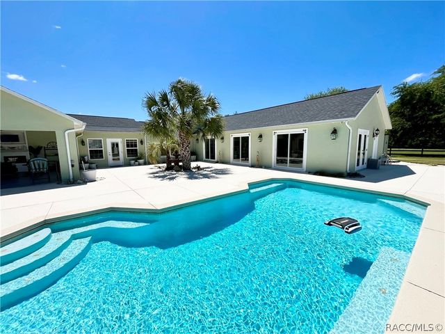 20851 SW 36th St, Dunnellon, FL 34431