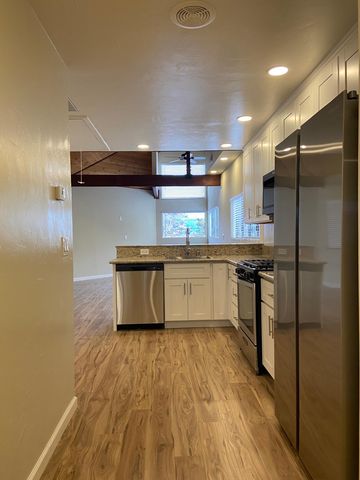 4633 Ingraham St #B, San Diego, CA 92109