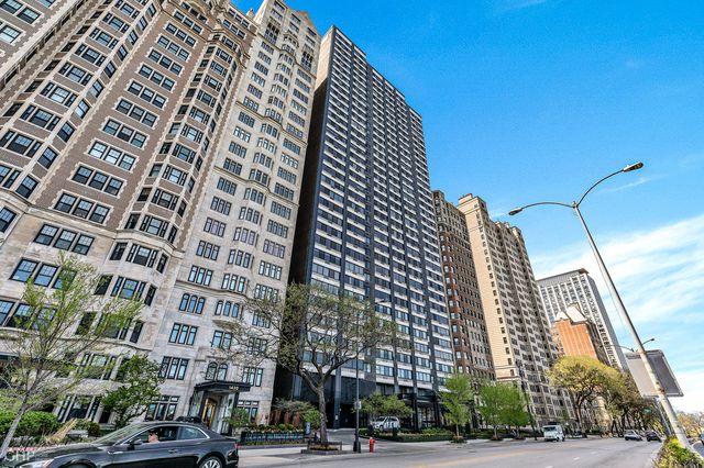 1440 N  Lake Shore Dr #8E, Chicago, IL 60610