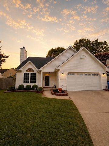 205 Lynnwood Gold Ct, Chesapeake, VA 23320