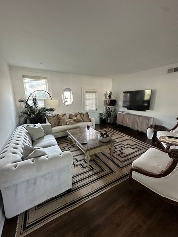 124 Peachtree Memorial Dr NW #4, Atlanta, GA 30309