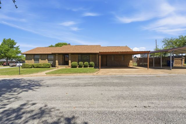 2304 Sha Ln, Breckenridge, TX 76424