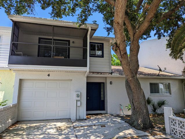 4 Colonial Dr, Cocoa Beach, FL 32931