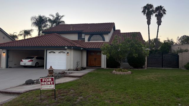 236 Juniperhill Ln, Riverside, CA 92506