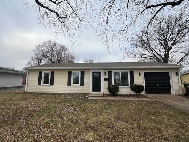 48 Southlane Dr, New Whiteland, IN 46184
