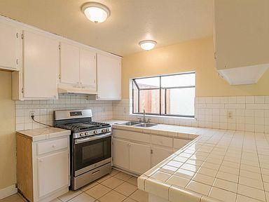9374 Kirkby Ln, Stockton, CA 95210