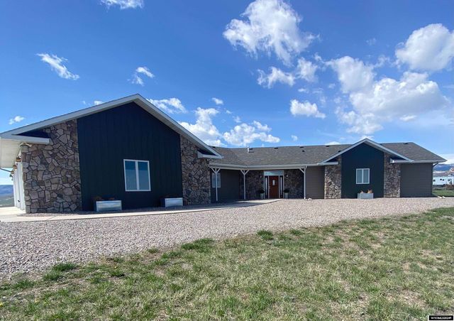 302 Rosewood Ave, Lander, WY 82520