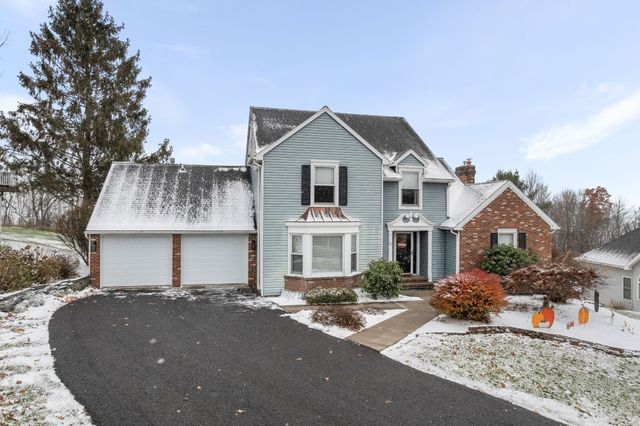 21 King Point Cir N, Owego, NY 13827