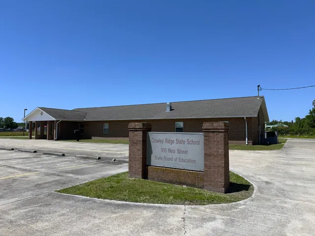 910 Nina St, Dexter, MO 63841