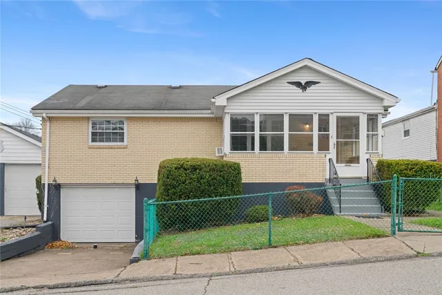 158 Grant Ave, Homestead, PA 15120