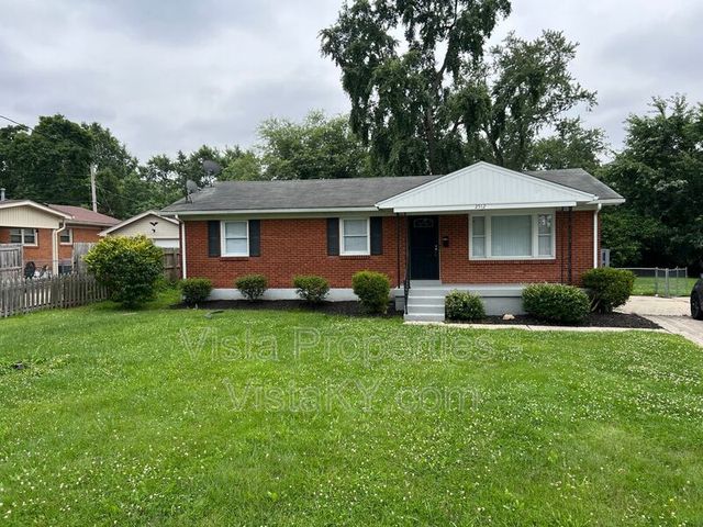 2512 Accasia Dr, Louisville, KY 40216
