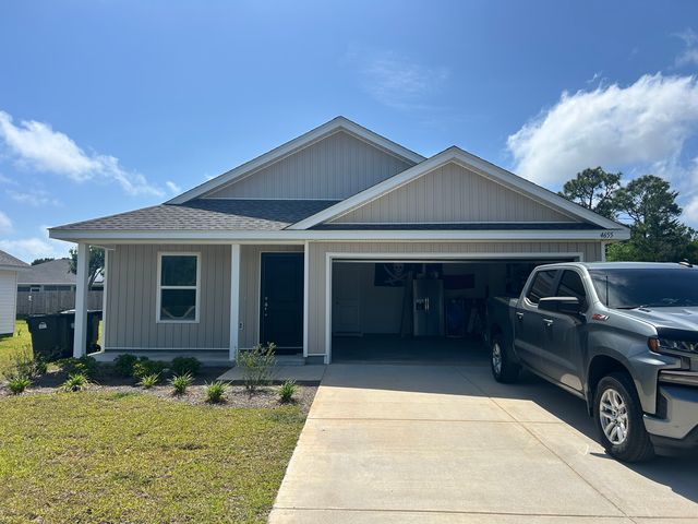 4655 Carlstrom Ln, Pensacola, FL 32507