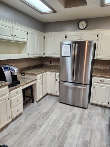 Address Not Disclosed, Hot Springs, AR 71909