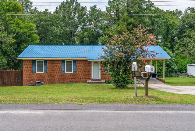 8 Arabian Ct, Warrenville, SC 29851