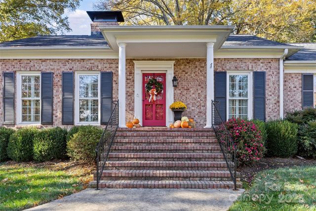 7526 Whistlestop Rd, Charlotte, NC 28210