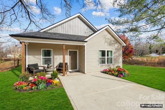 914 Wilmington Ave, Statesville, NC 28677